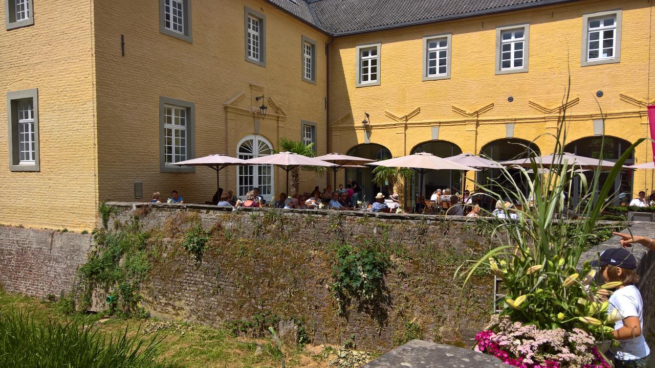 Hotel Schloss Dyck Jüchen Buitenkant foto